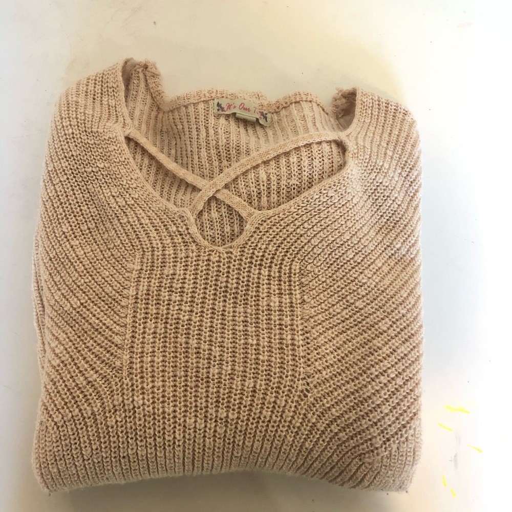 Long sleeve pink knit sweater
